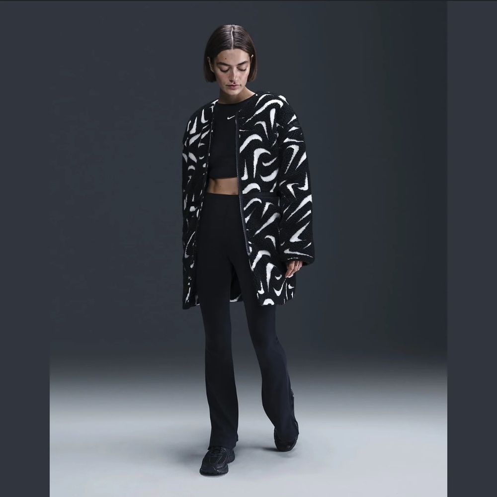 Nike Sportswear Women's Loose High-Pile Jacket - Picture 4 of 4